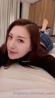 3D AV女友在私人影院口交，封面近照